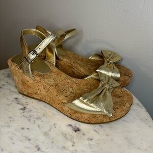 Gianni Bini Gold Metallic Bow Cork Wedge Sandals Womens Size 8